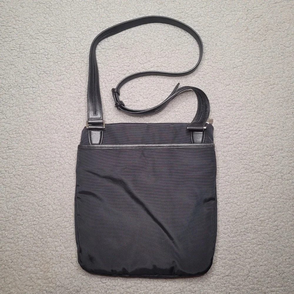 TUMI Bag Black Nylon Leather Trim Crossbody Messenger Travel Flat Unisex